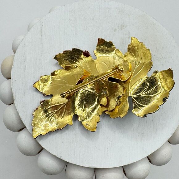 Fall Leaf Cluster Brooch Pin Swirled Enamel Purple Red Green Autumn Large Gold - Picture 6 of 7